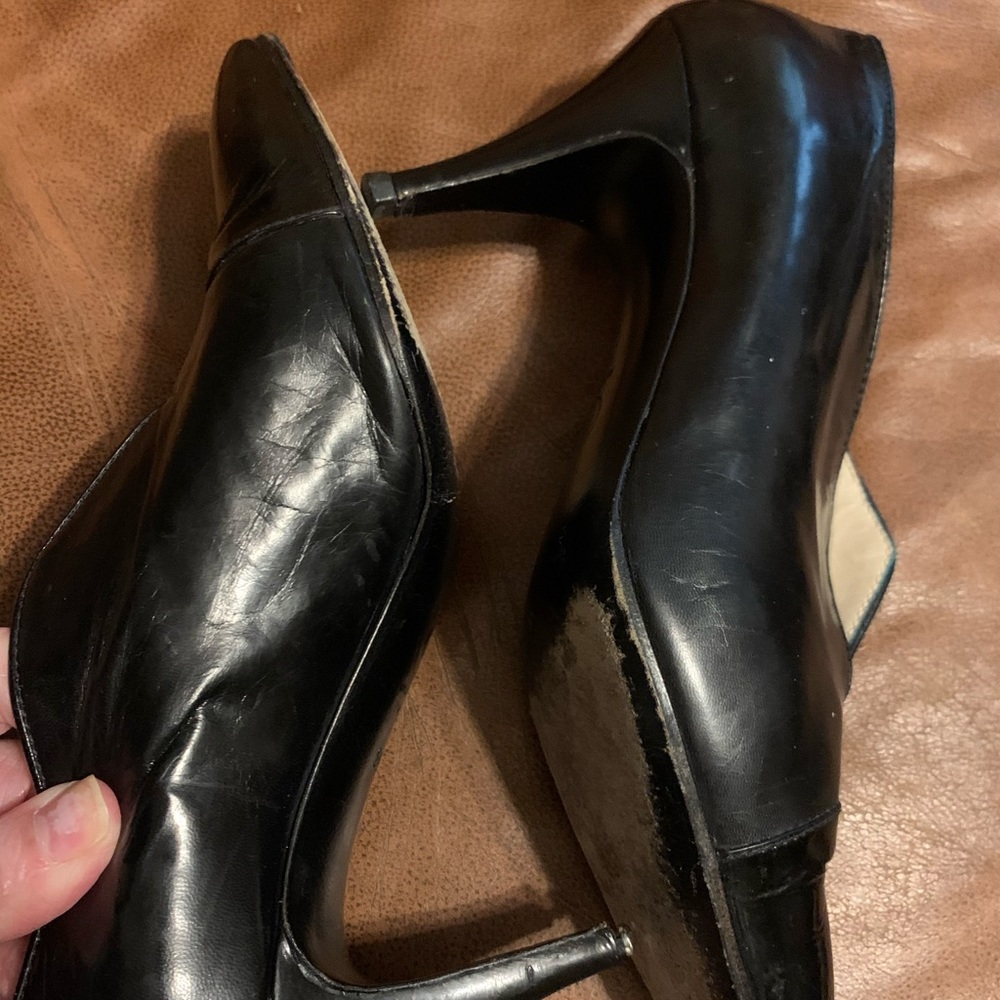 ***SOLD**** Black Chanel Split V Top Heels sz 38 - Picture 7 of 15